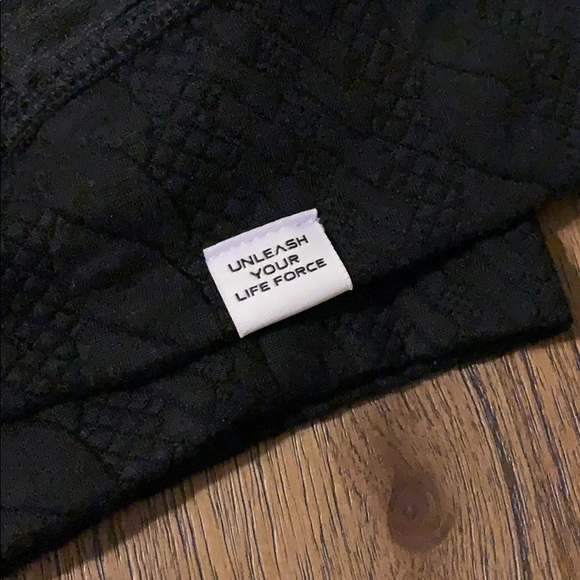 VIMMIA Hooded “Cable Knit” Zip Front Hooded Jacket - Picture 7 of 8